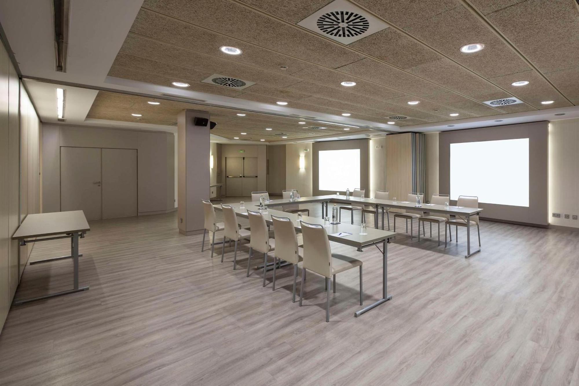 Nh Pamplona Iruna Park Εξωτερικό φωτογραφία